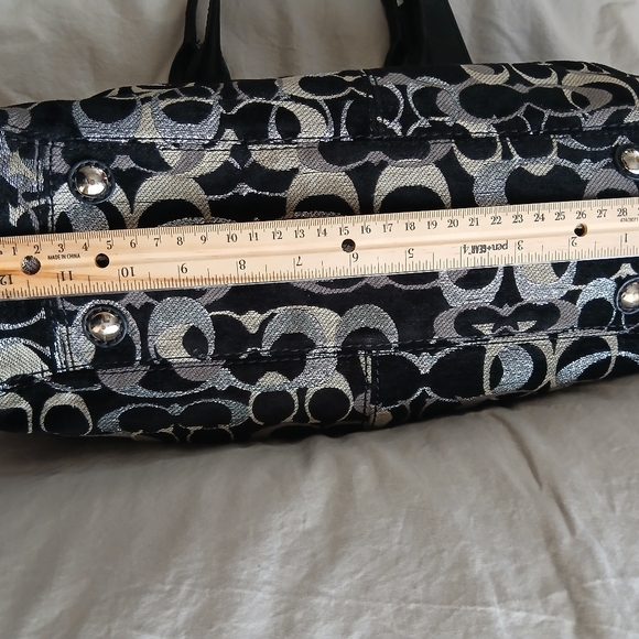 Elegant Black and Cream Women's Handbag - Picture 4 of 8